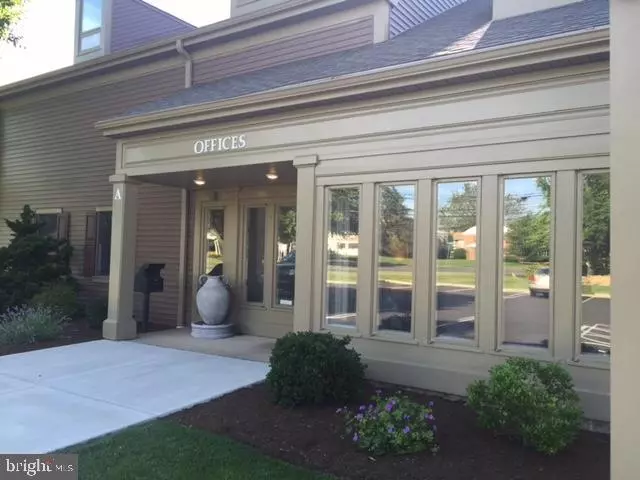 Lancaster, PA 17601,600 EDEN RD #A