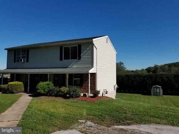 1905 POWDER MILL RD, York Twp, PA 17402