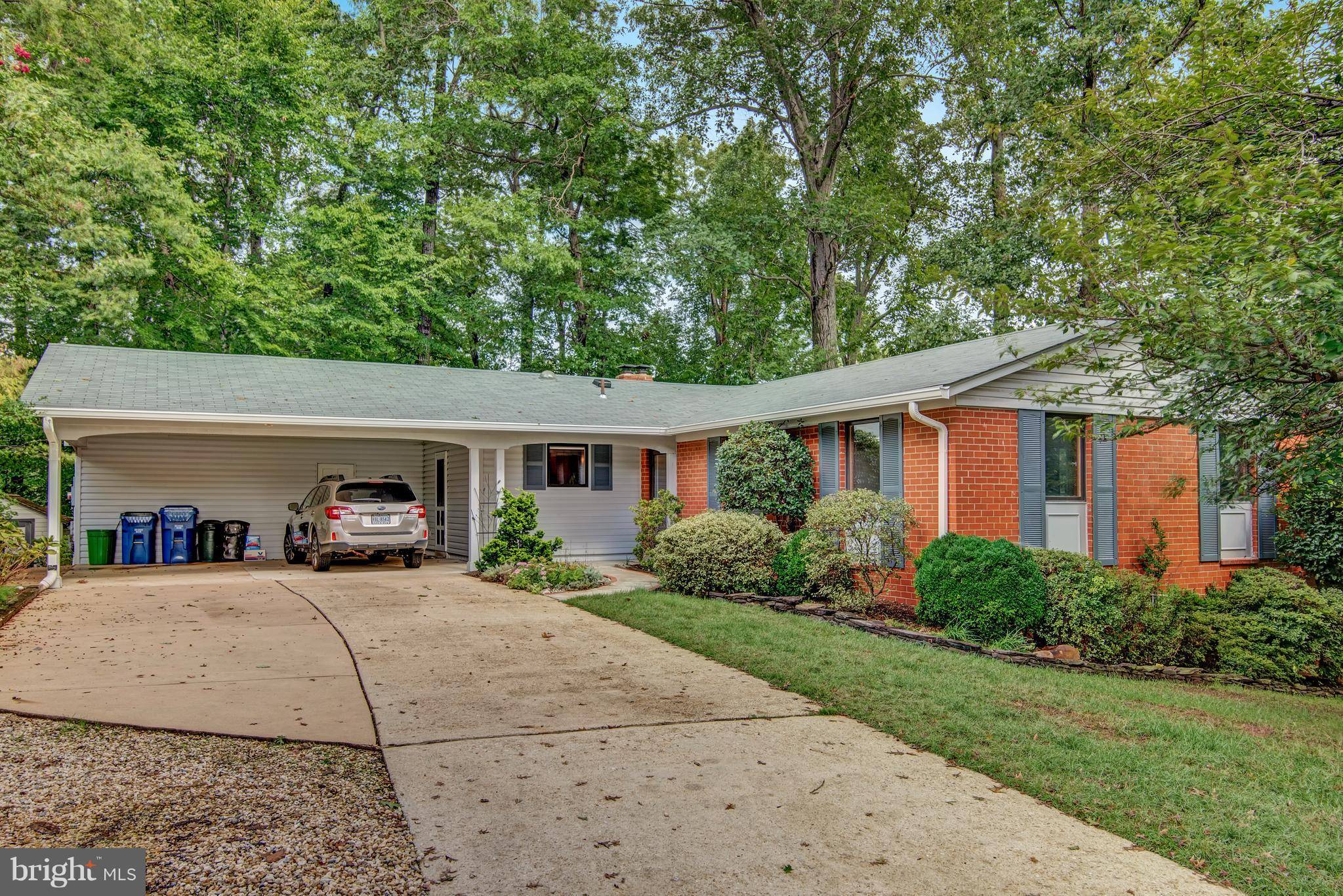 8701 SUDBURY PL, Alexandria, VA 22309