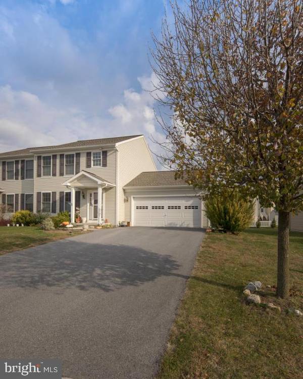 Mount Joy, PA 17552,5136 OAK LEAF DR