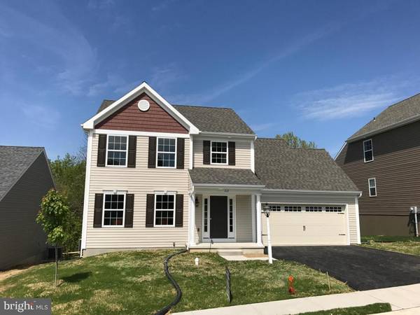 212 KENNETH DR #28, Leola, PA 17540