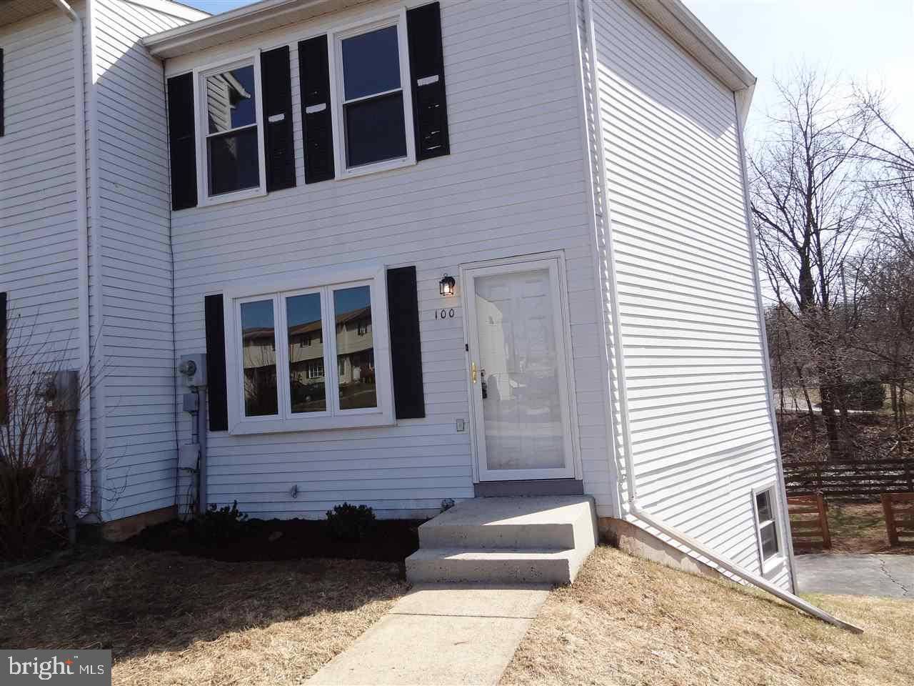 100 WHITE DOGWOOD DR, Etters, PA 17319