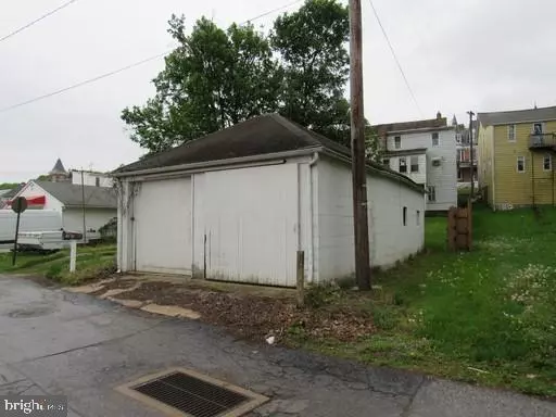 Windsor, PA 17366,32 W MAIN ST