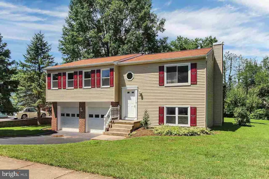 1797 RAINBOW CIR, York, PA 17408