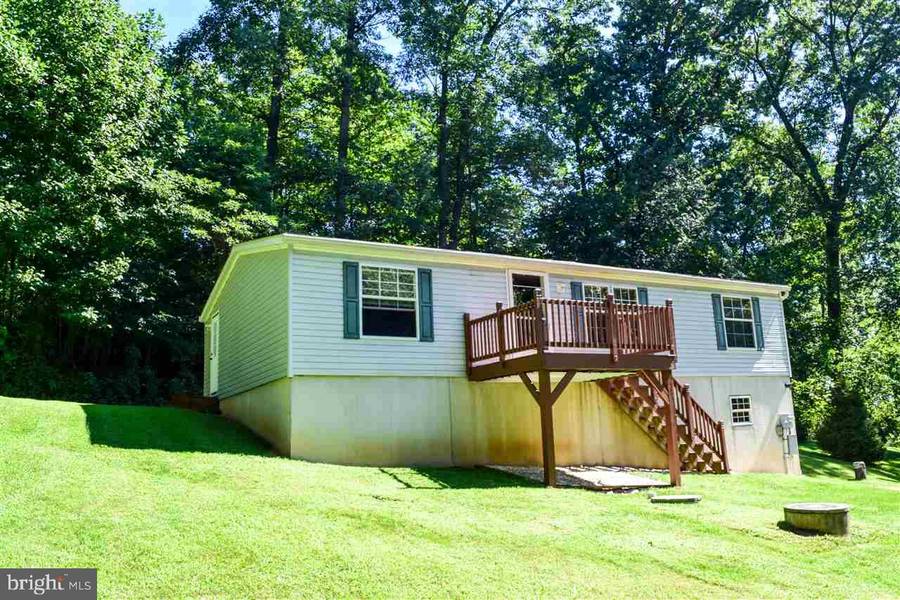 725 GARVINE MILL RD, Fawn Grove, PA 17321