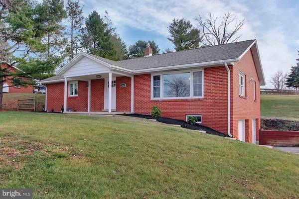 2952 JEFFERSON RD, Spring Grove, PA 17362