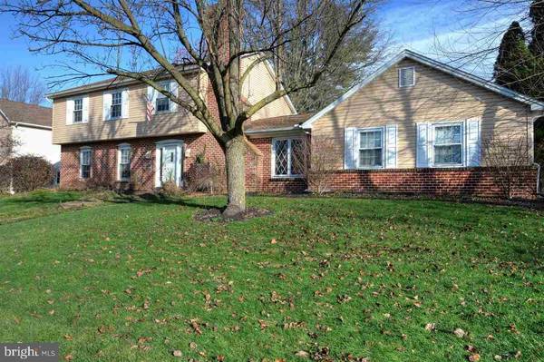 485 WOODCREST DR, Mechanicsburg, PA 17050