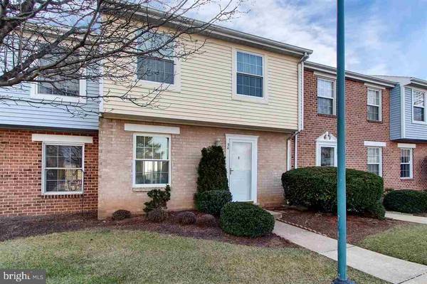 34 WILLIAMSTOWN CIR, York, PA 17404