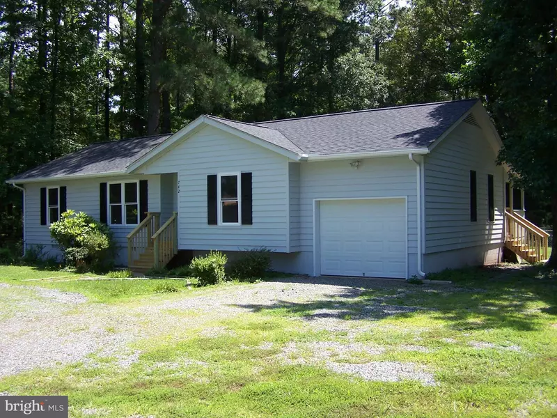 742 NORTH GLEBE RD, Montross, VA 22520