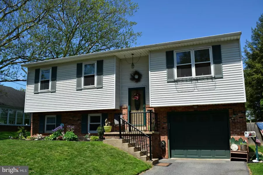 901A PLEASURE RD, Lancaster, PA 17601