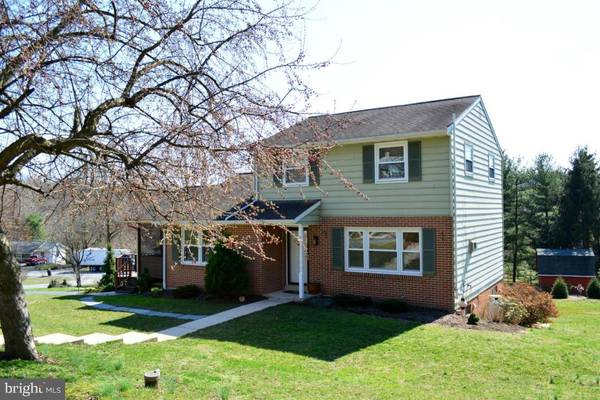 Conestoga, PA 17516,10 WOODCREST DR