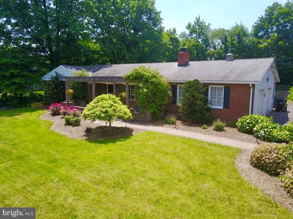 606 COUNTY LINE RD, Telford, PA 18969