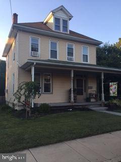 243 E JACKSON ST, New Holland, PA 17557