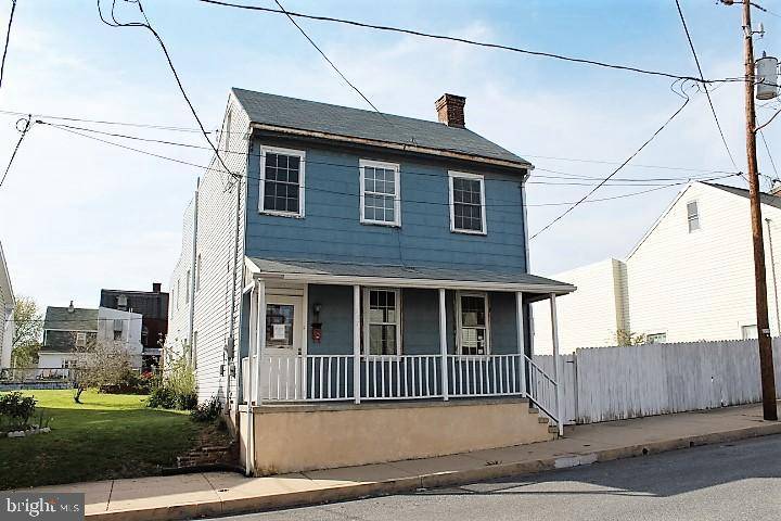 207 LAWRENCE ST, Columbia, PA 17512