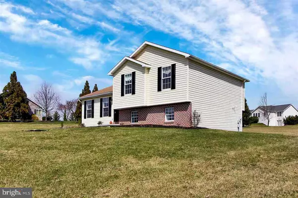 80 HUNTERS CIR,  Abbottstown,  PA 17301