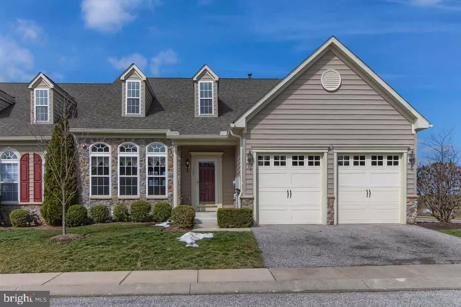 908 STREAM VIEW LN, York, PA 17403