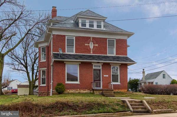 2359 S QUEEN ST, York Twp, PA 17402