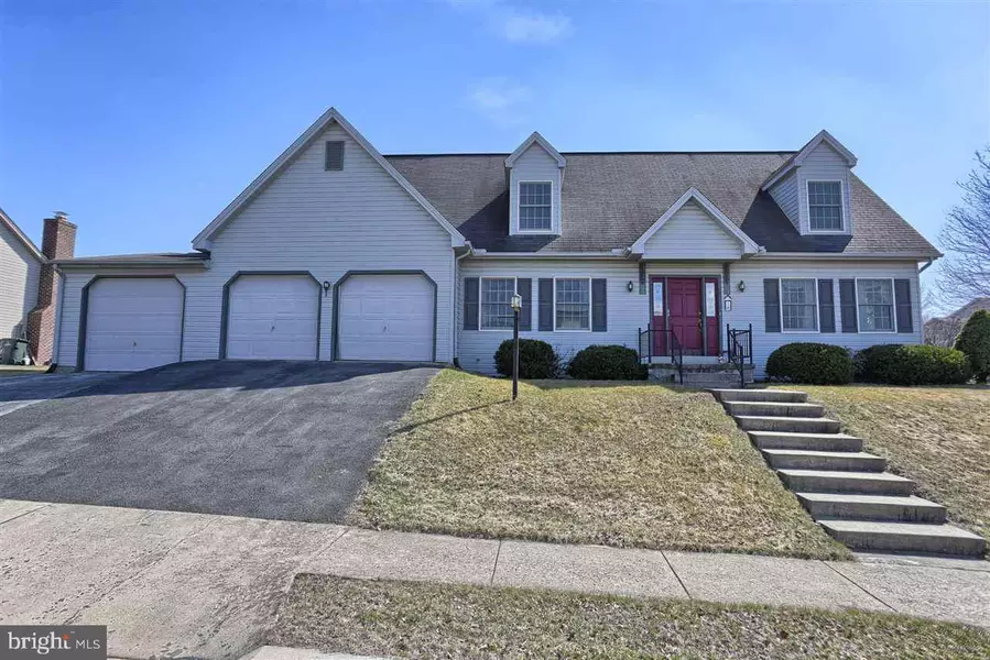 1 GRANDVIEW CT, Mechanicsburg, PA 17055