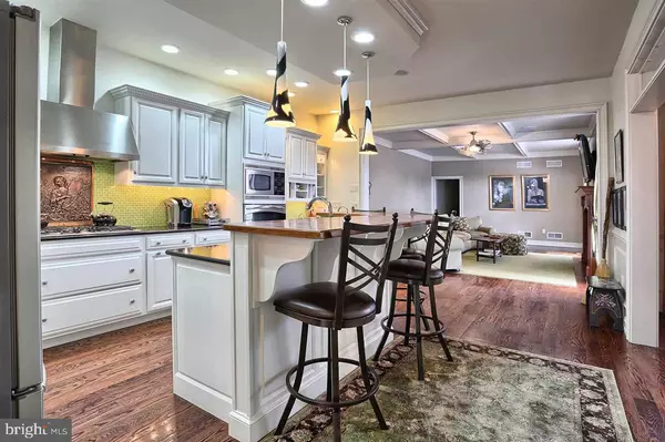 Mechanicsburg, PA 17050,1 JAMESTOWN SQ