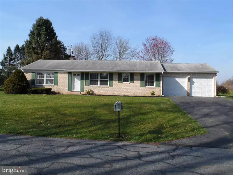 19 OAKWOOD AVE, Mechanicsburg, PA 17055