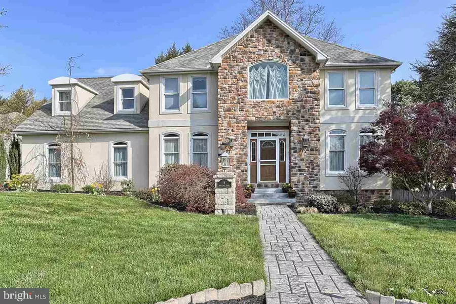 5 GRAYSTONE MANOR DR, Camp Hill, PA 17011