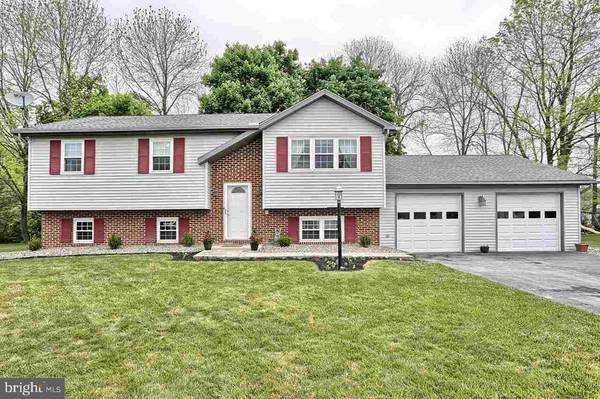 46 WOODED RUN DR, Dillsburg, PA 17019