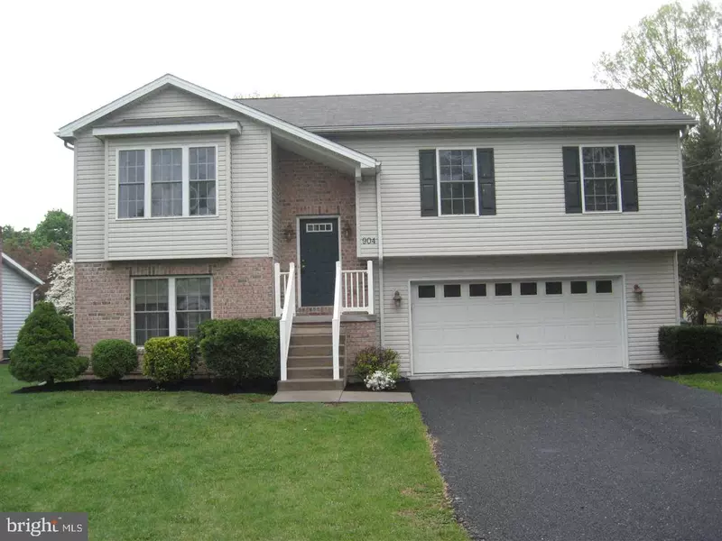 904 NIXON DR, Mechanicsburg, PA 17055