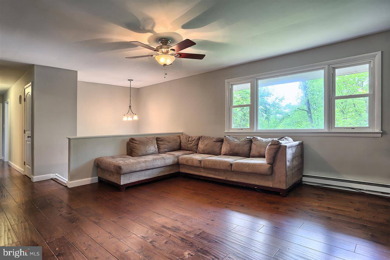 Boiling Springs, PA 17007,1339 HORICK DR