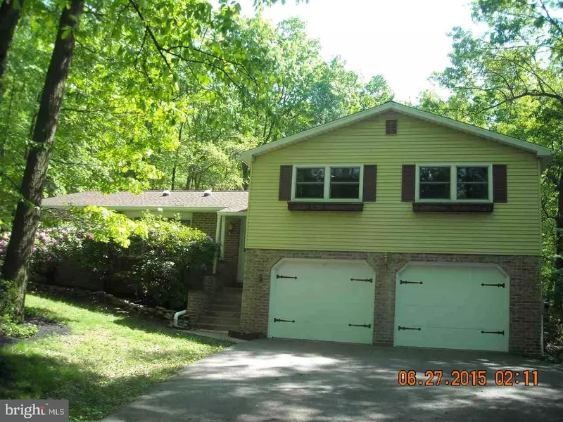 737 OAK HILL DR, Boiling Springs, PA 17007