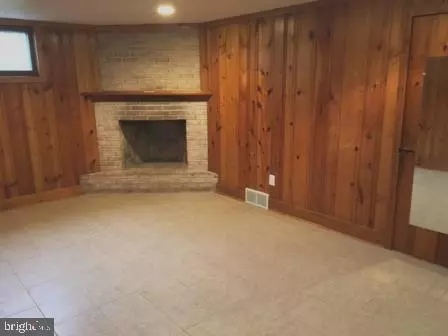 Mechanicsburg, PA 17050,5 SOUTH RD