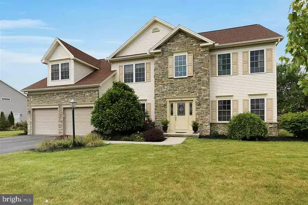 14 FARMHOUSE LN, Carlisle, PA 17013