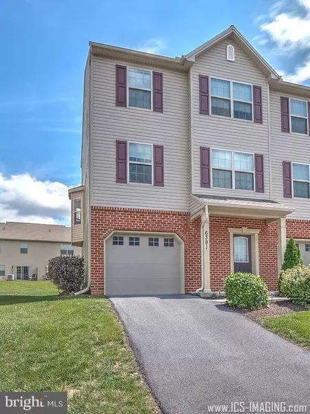 6391 CREEKBEND DR, Mechanicsburg, PA 17050