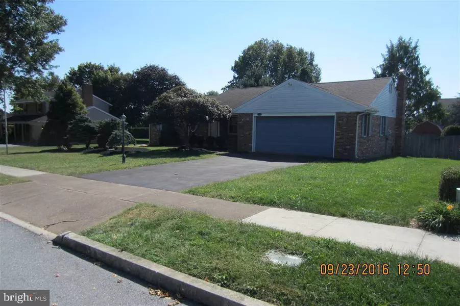 1107 COPPER CREEK DR, Mechanicsburg, PA 17050