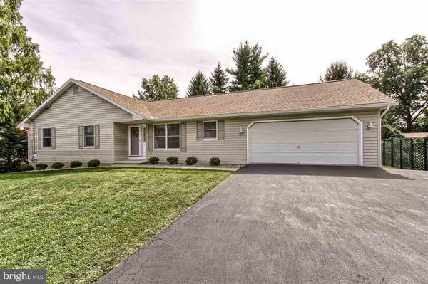 9 GEORGE CIR, Mechanicsburg, PA 17055