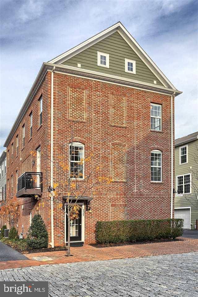 121 RUTLEDGE ALY, Mechanicsburg, PA 17050