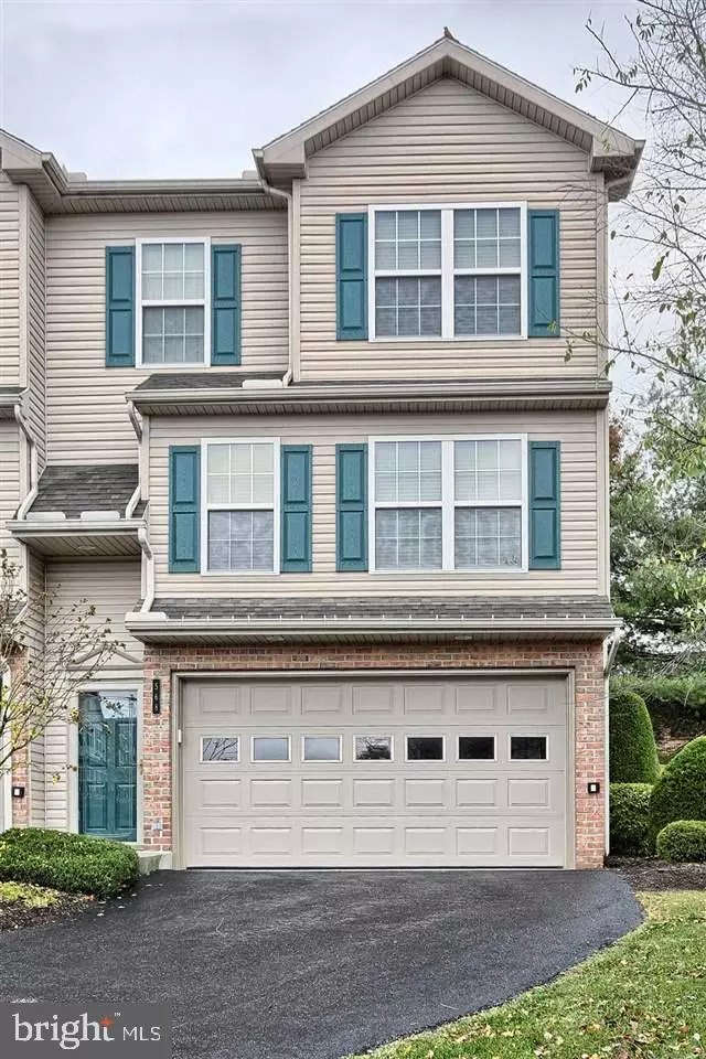 Mechanicsburg, PA 17055,568 MEADOW CROFT CIR