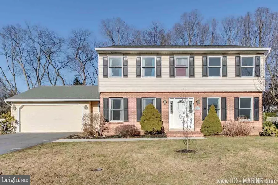 6118 CHARING CROSS, Mechanicsburg, PA 17050