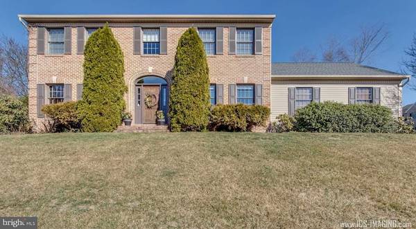 1100 SAFFRON DR, Mechanicsburg, PA 17050