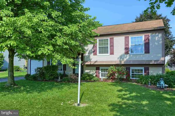 26 LILAC DR, Mechanicsburg, PA 17050