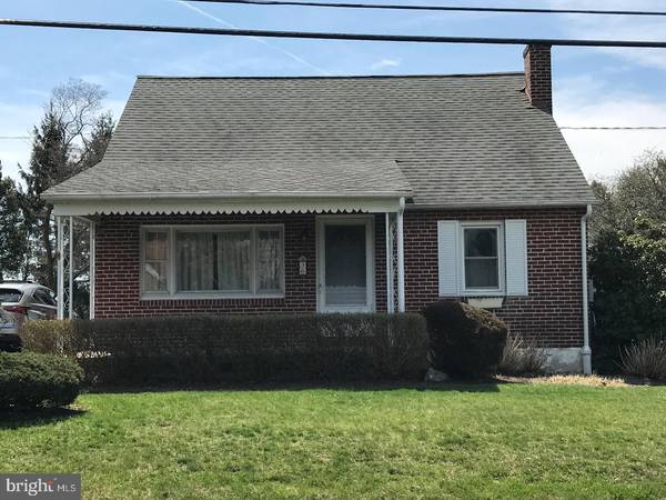 36 HENRY AVE, Boyertown, PA 19512