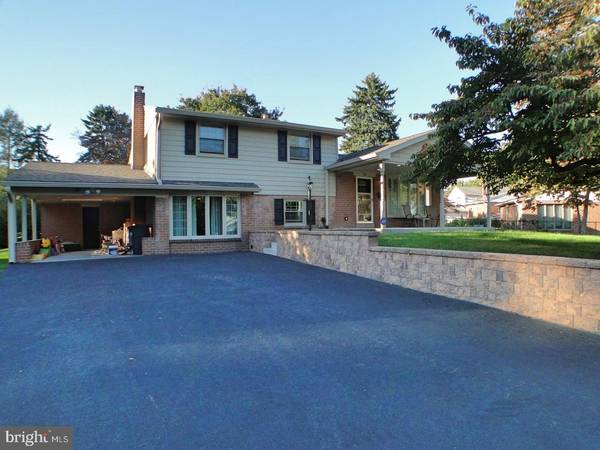 12 WILLOWBROOK RD, Broomall, PA 19008