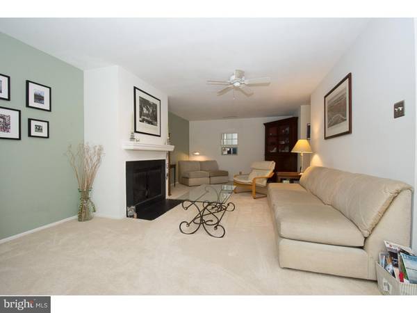 Narberth, PA 19072,1720 OAKWOOD TER #8H