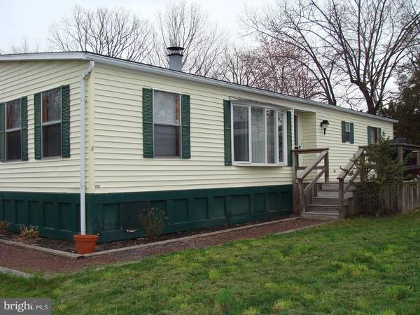 706 DOGWOOD DR, Green Lane, PA 18054