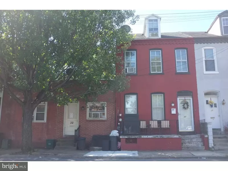 30-32 E NEW ST, Lancaster City, PA 17602