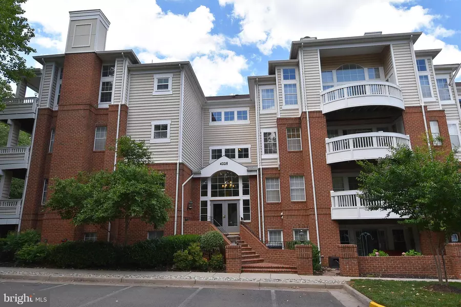 4225 MOZART BRIGADE LN #87, Fairfax, VA 22033