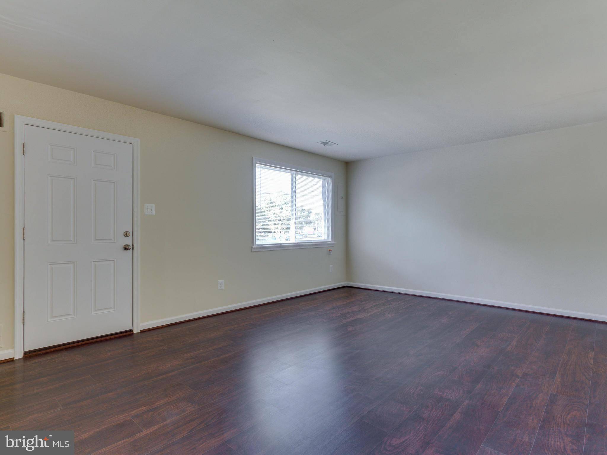Landover, MD 20785,6907 FOREST TER