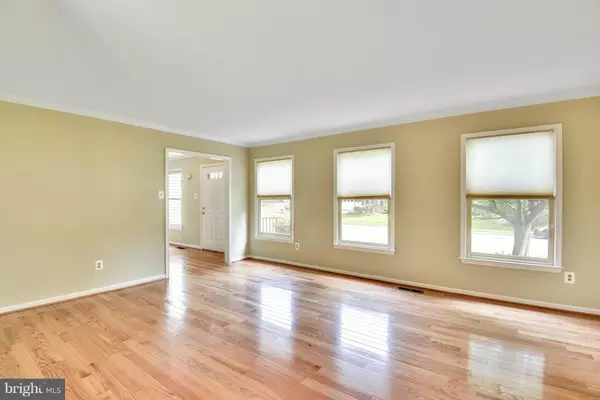 Alexandria, VA 22315,7227 DEVEREUX CT