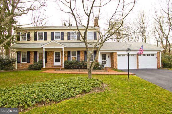 Vienna, VA 22182,1718 SADDLE RIDGE CT