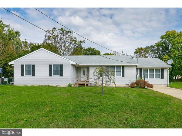 6 FERRY RD, Pennsville, NJ 08070