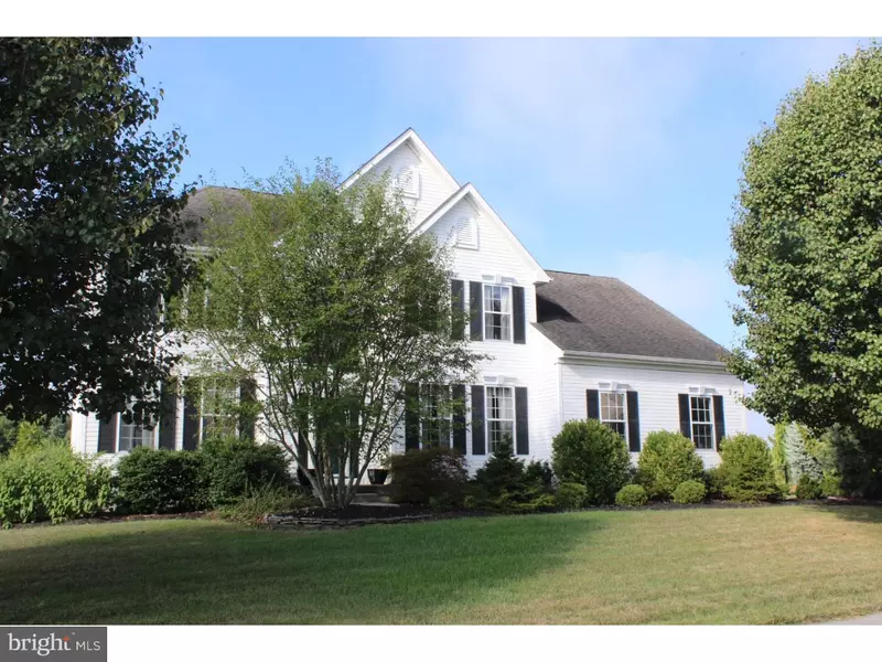 24 CANDLELIGHT DR, Woodstown, NJ 08098